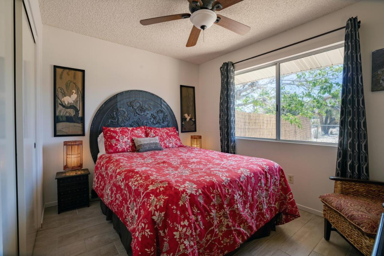 Float Pool, Hot Tub, Sauna, Views, Telescope-Skywatchers Haven Joshua Tree Exterior photo