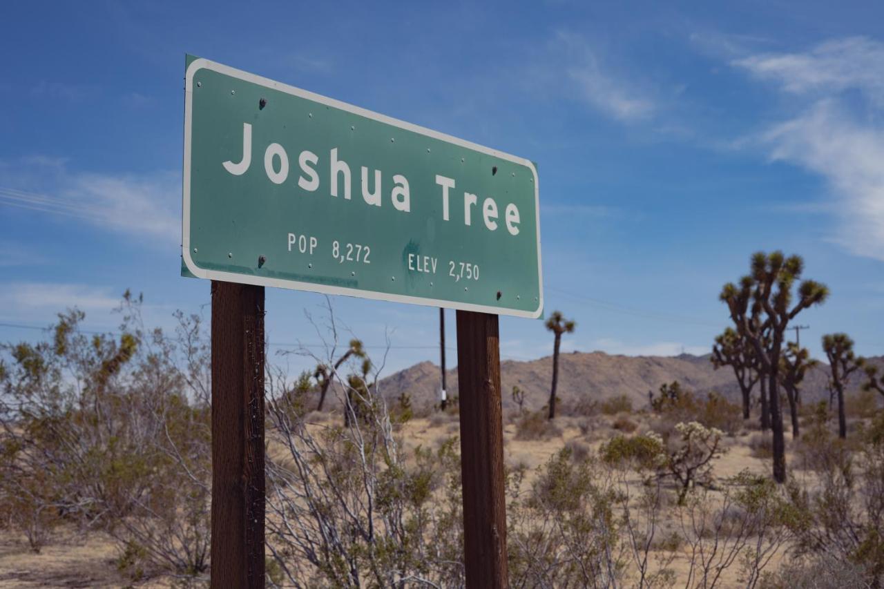 Float Pool, Hot Tub, Sauna, Views, Telescope-Skywatchers Haven Joshua Tree Exterior photo